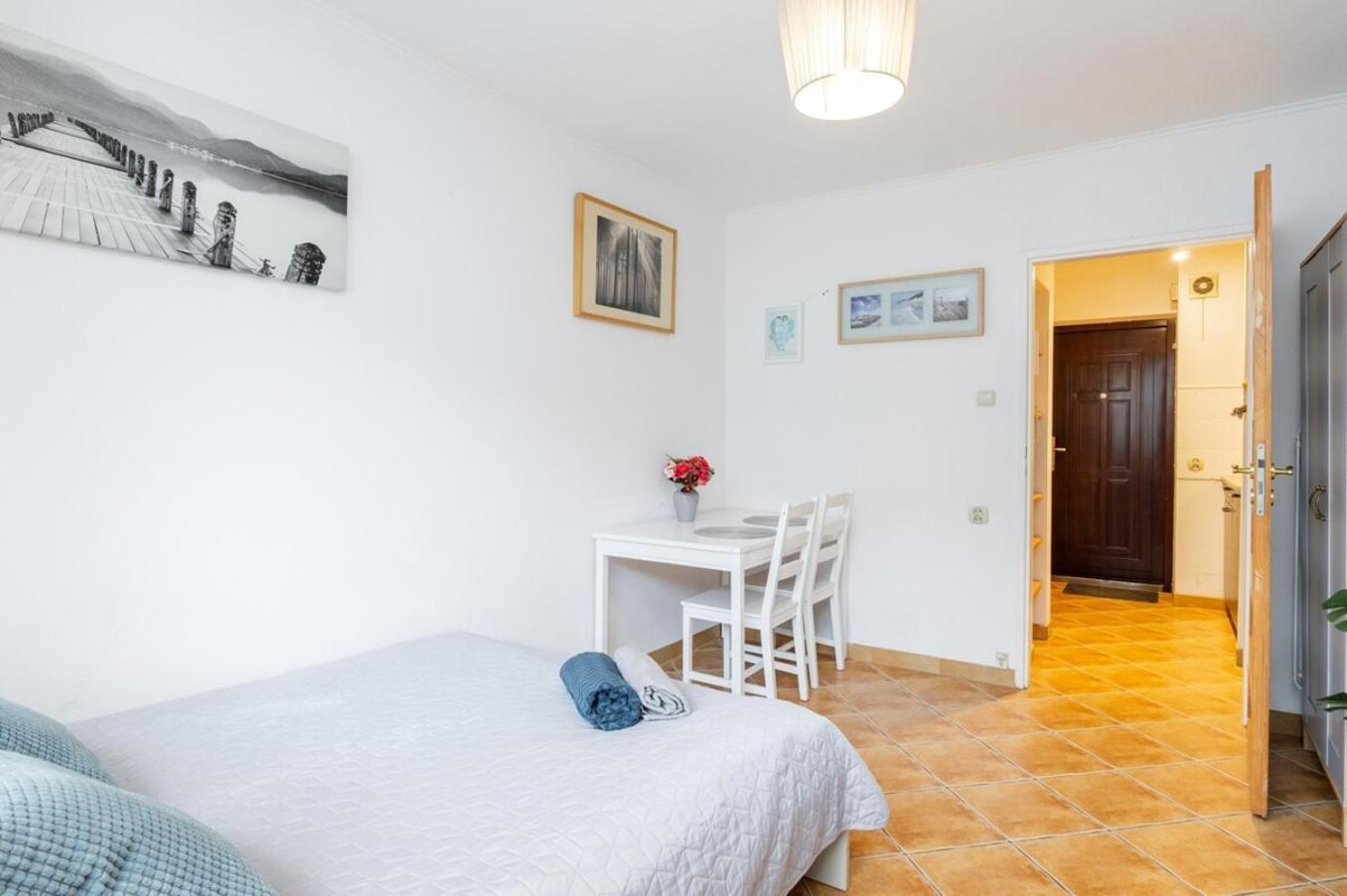 Cinnamon Apartment Metro Swietokrzyska Varsóvia Exterior foto